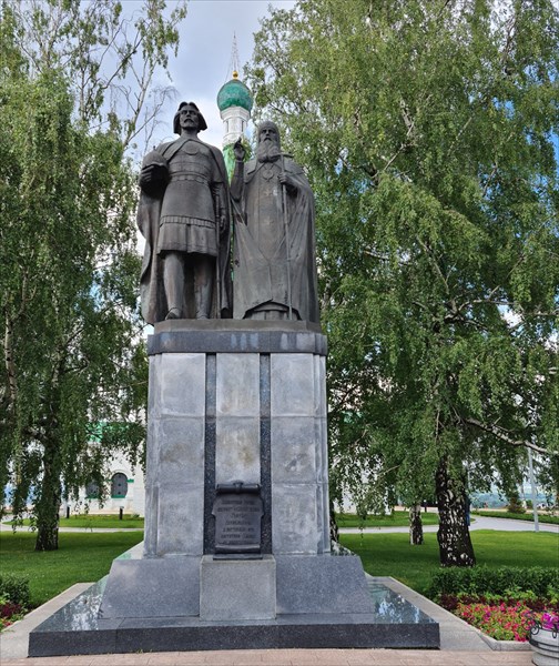 130-Памятник основателям Нижнего Новгорода